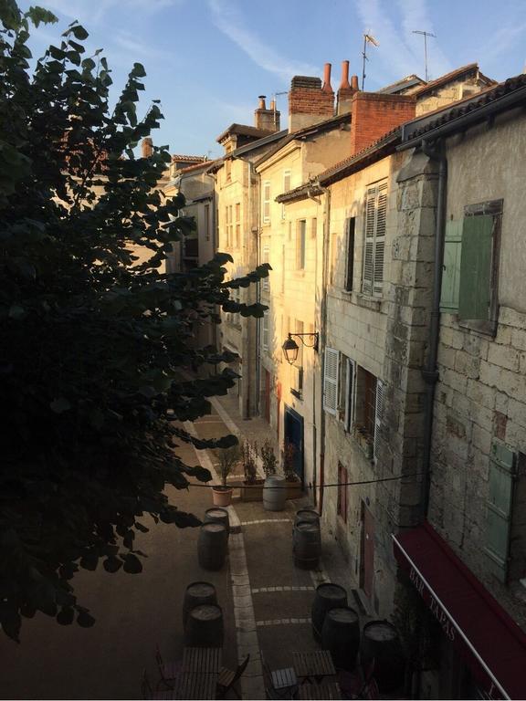 Studios Du Marche Au Bois Perigueux Exterior photo
